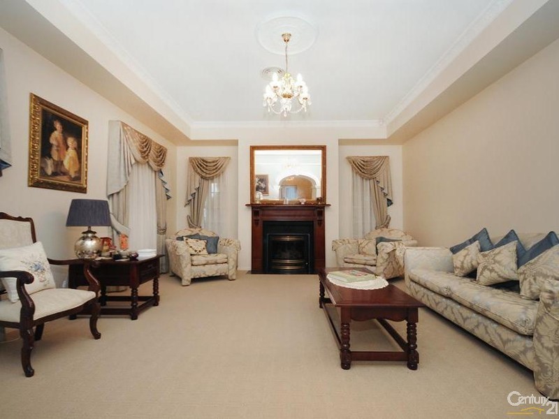 31 Grey Gums Drive, Blue Mountain Heights QLD 4350