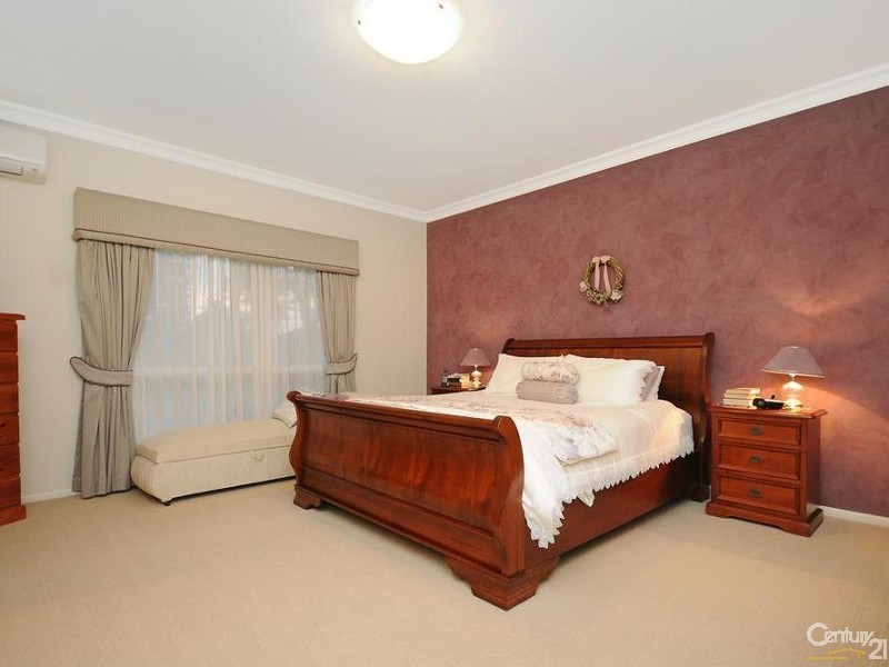 31 Grey Gums Drive, Blue Mountain Heights QLD 4350