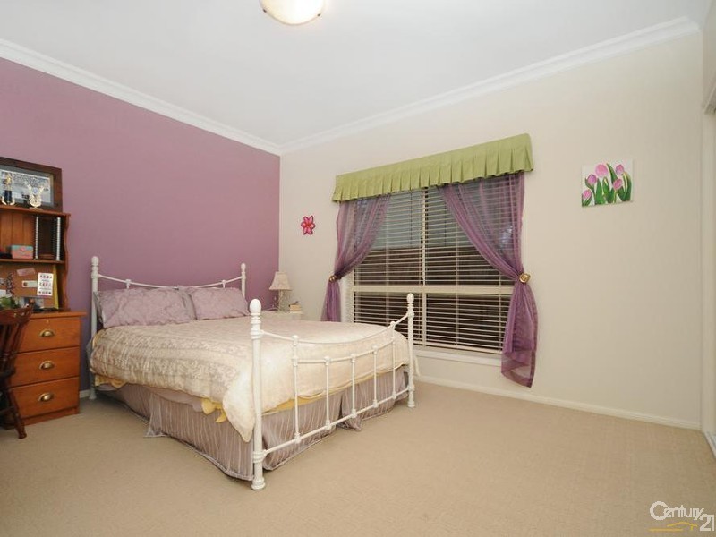 31 Grey Gums Drive, Blue Mountain Heights QLD 4350