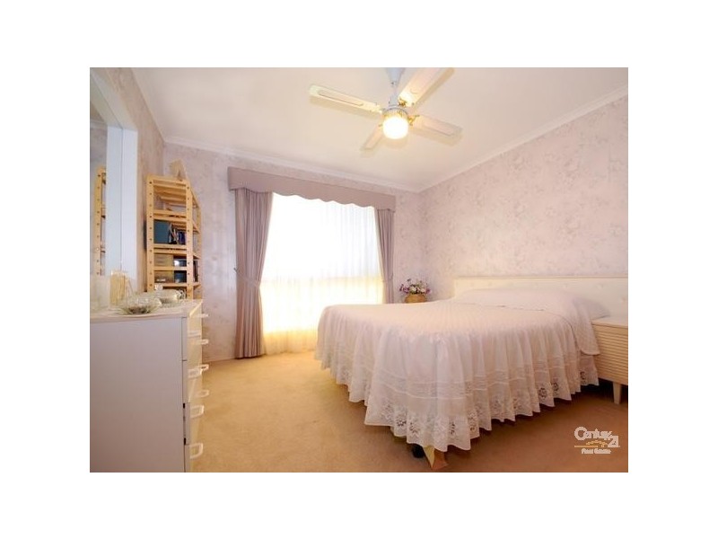 16 Arabian Street, Harristown QLD 4350