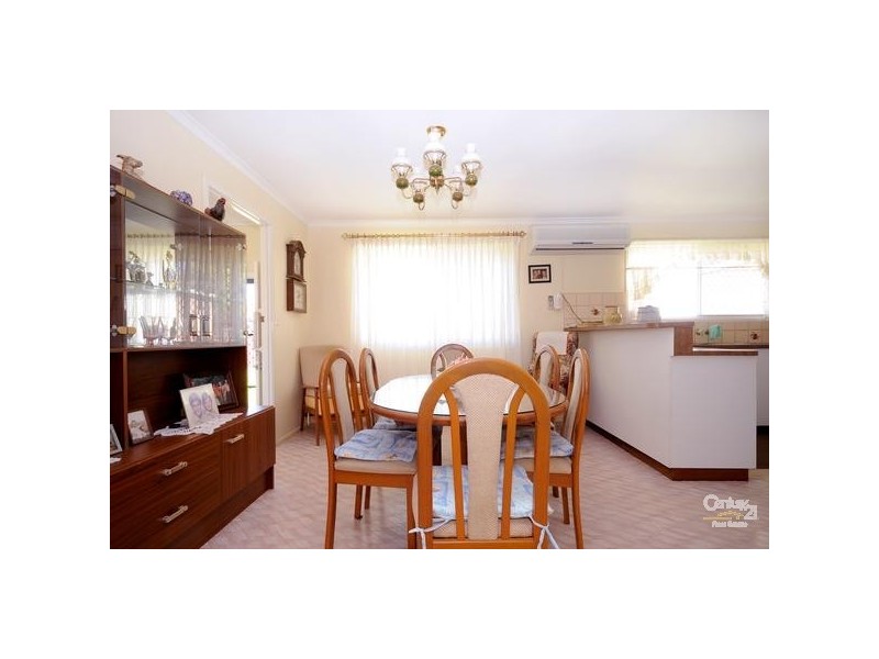 16 Arabian Street, Harristown QLD 4350