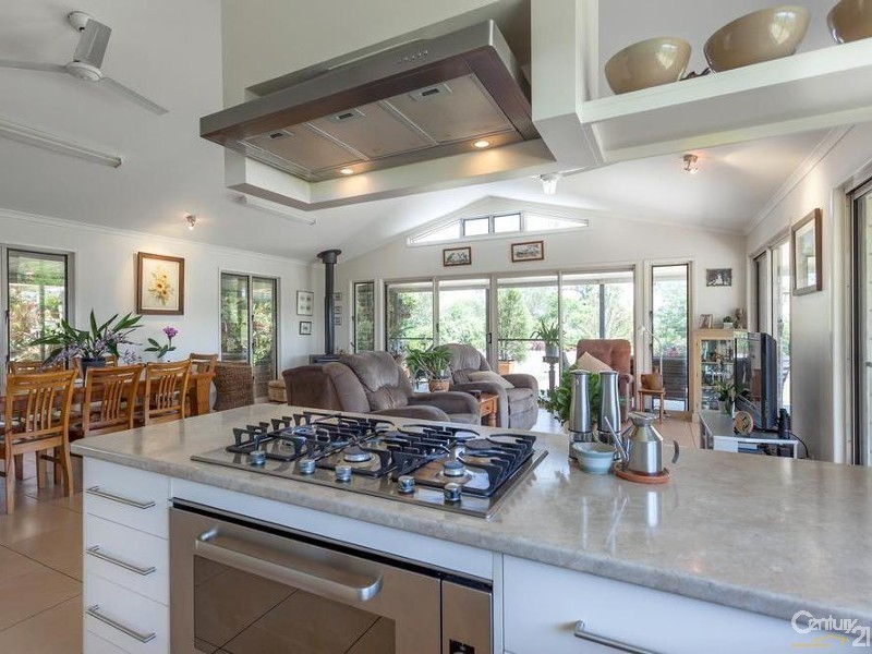 139 Church House Road, Ravensbourne QLD 4352