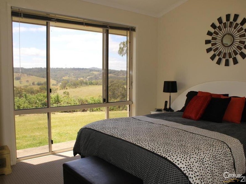 139 Church House Road, Ravensbourne QLD 4352