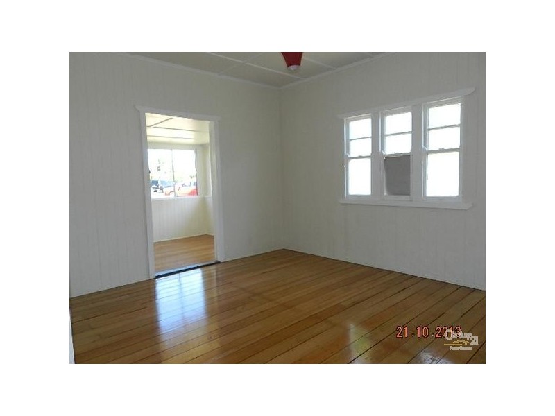 90 Anzac Avenue, Newtown QLD 4350