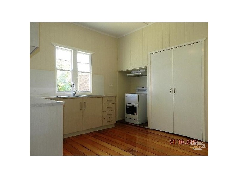90 Anzac Avenue, Newtown QLD 4350