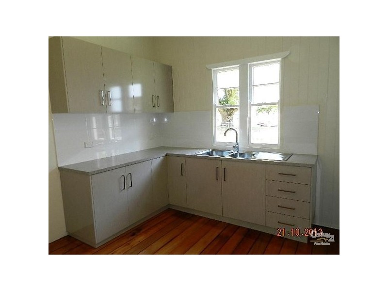 90 Anzac Avenue, Newtown QLD 4350