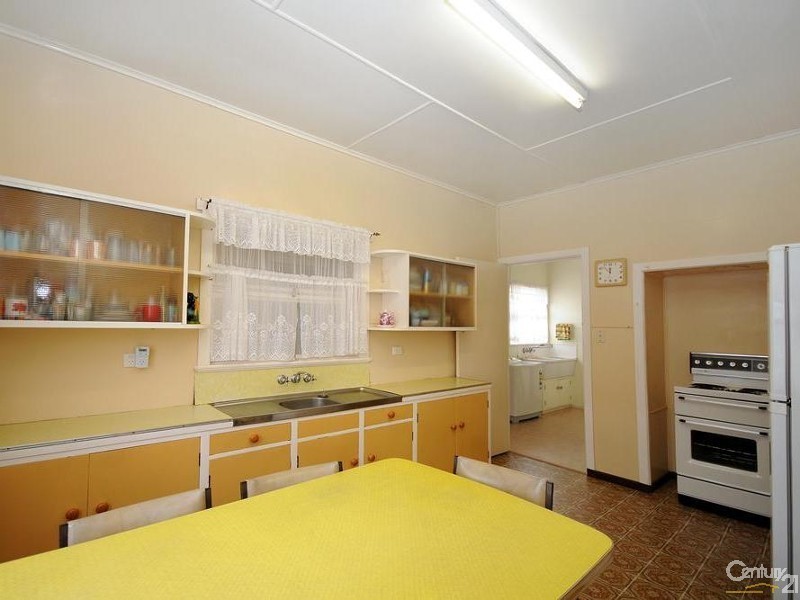 22 Cranley Street, South Toowoomba QLD 4350