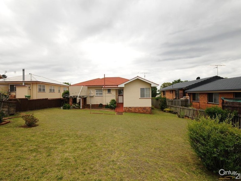 22 Cranley Street, South Toowoomba QLD 4350