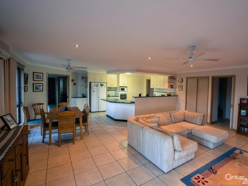 8 Bass Street, Cabarlah QLD 4352