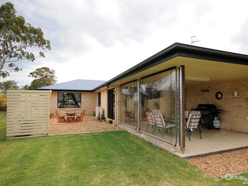 8 Bass Street, Cabarlah QLD 4352