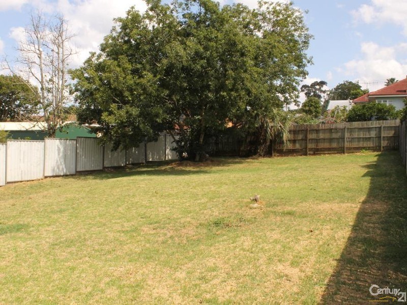 20 Seaton Street, South Toowoomba QLD 4350