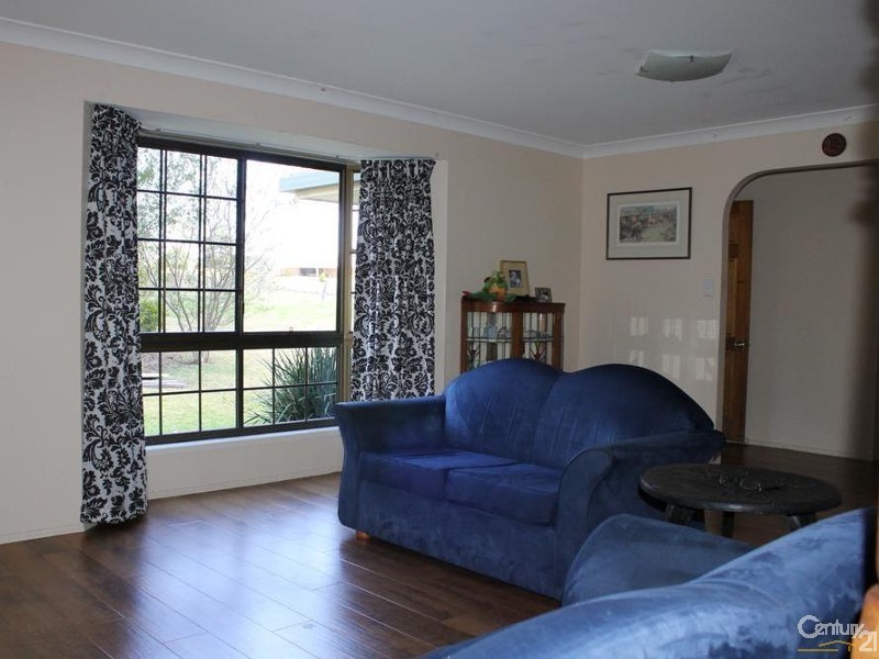13 Bedwell Street, Cranley QLD 4350