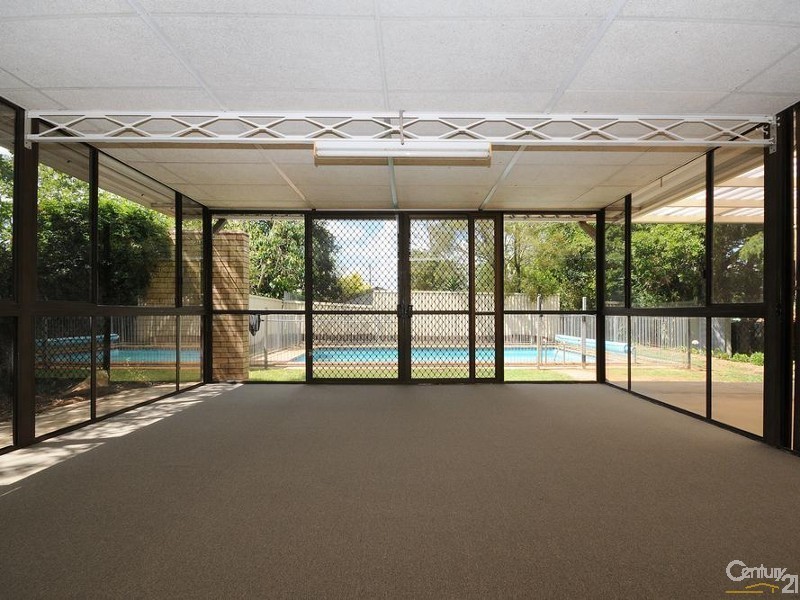 8 Coral Street, East Toowoomba QLD 4350