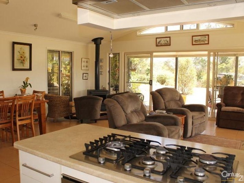 Ravensbourne QLD 4352