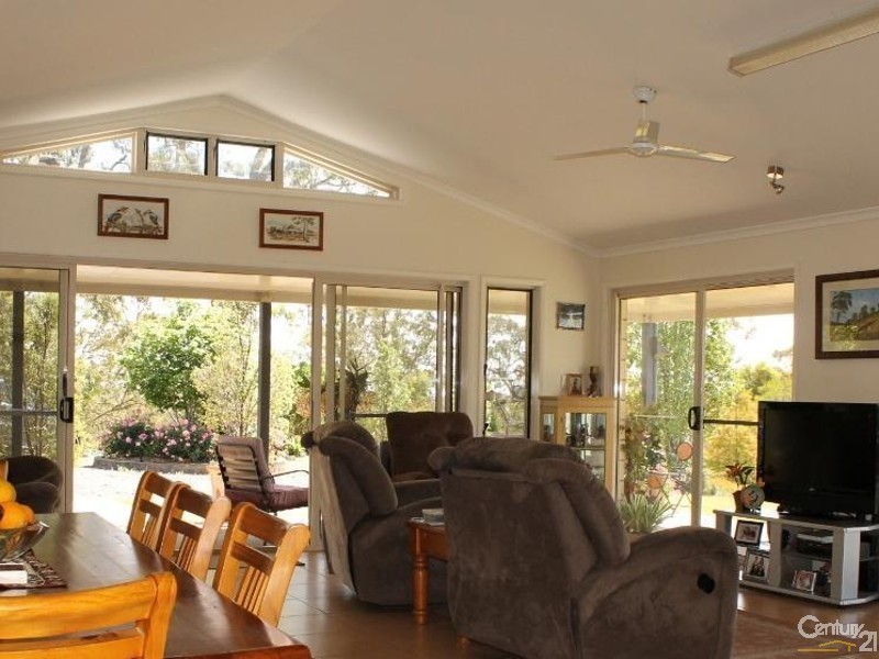 Ravensbourne QLD 4352