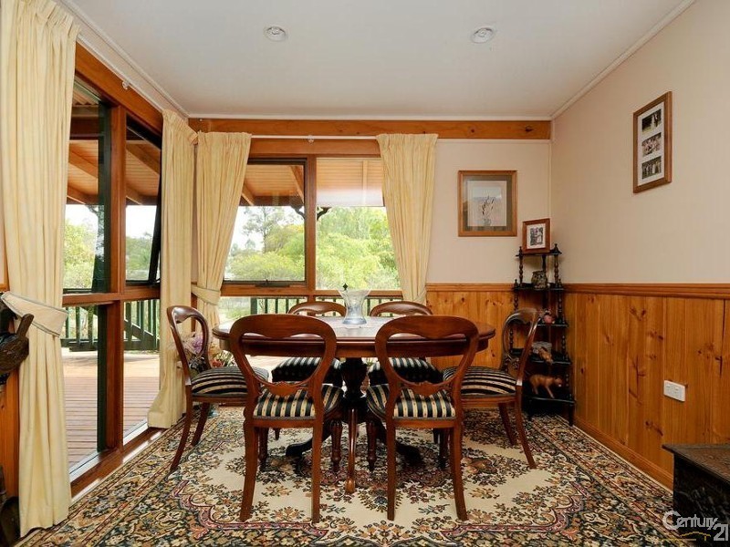 17 Parkridge Drive, Withcott QLD 4352