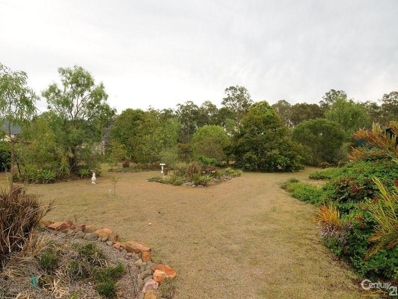 17 Parkridge Drive, Withcott QLD 4352