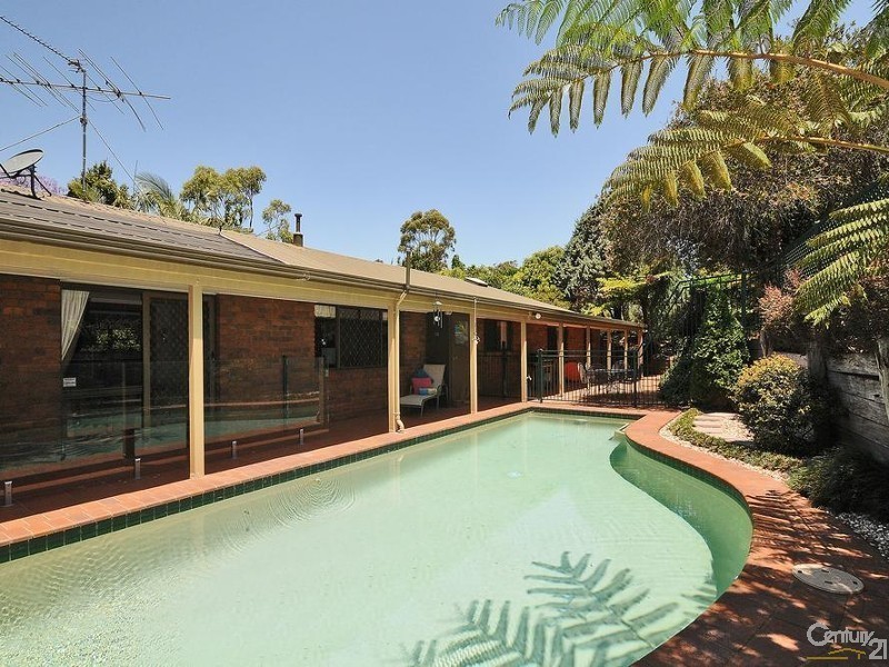 227 Rowbotham Street, Middle Ridge QLD 4350