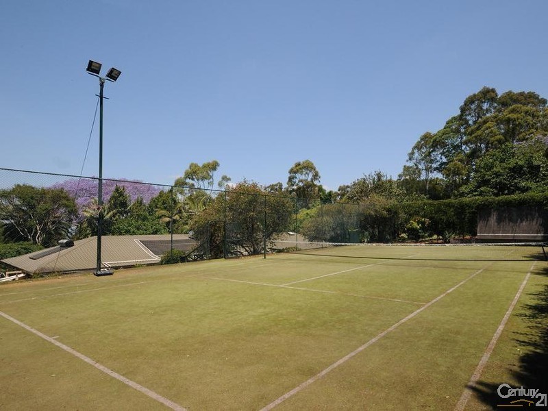 227 Rowbotham Street, Middle Ridge QLD 4350