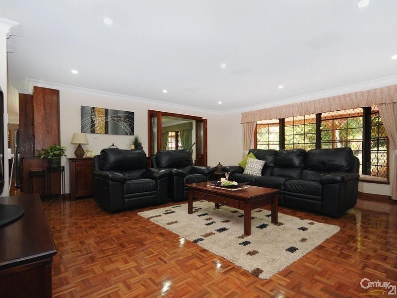 227 Rowbotham Street, Middle Ridge QLD 4350