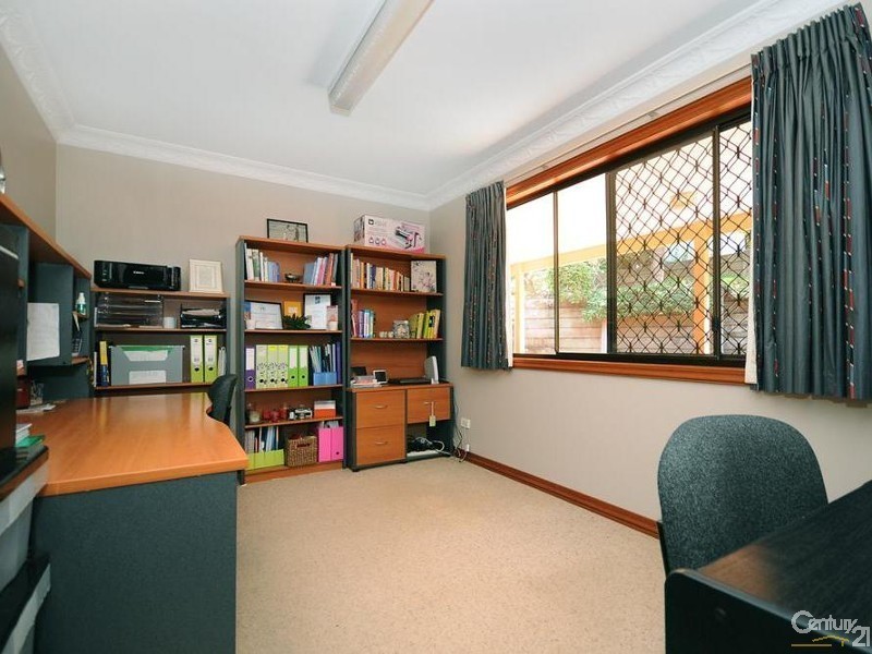 227 Rowbotham Street, Middle Ridge QLD 4350