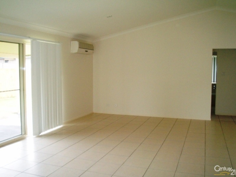 14 Moorina Drive, Harristown QLD 4350