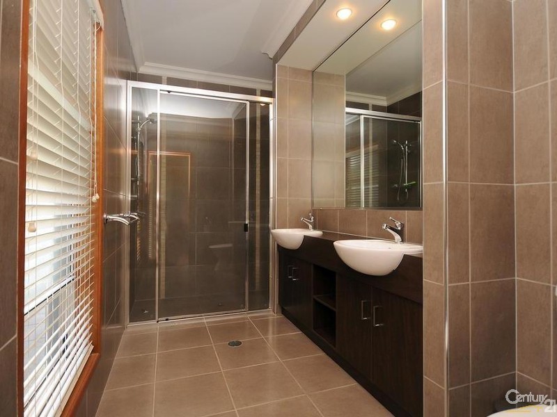 16 Kingfisher Street, Rangeville QLD 4350