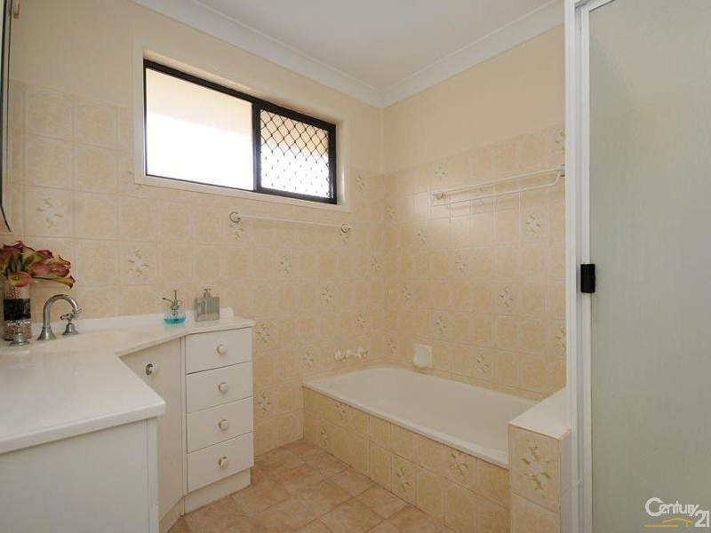 10 Pine Court, Rangeville QLD 4350