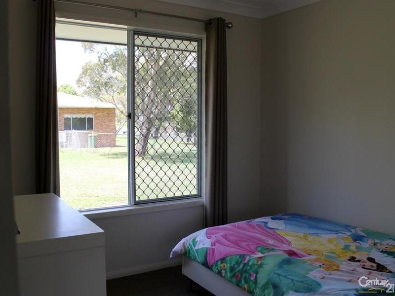 24 Petersens Road, Kingsthorpe QLD 4400