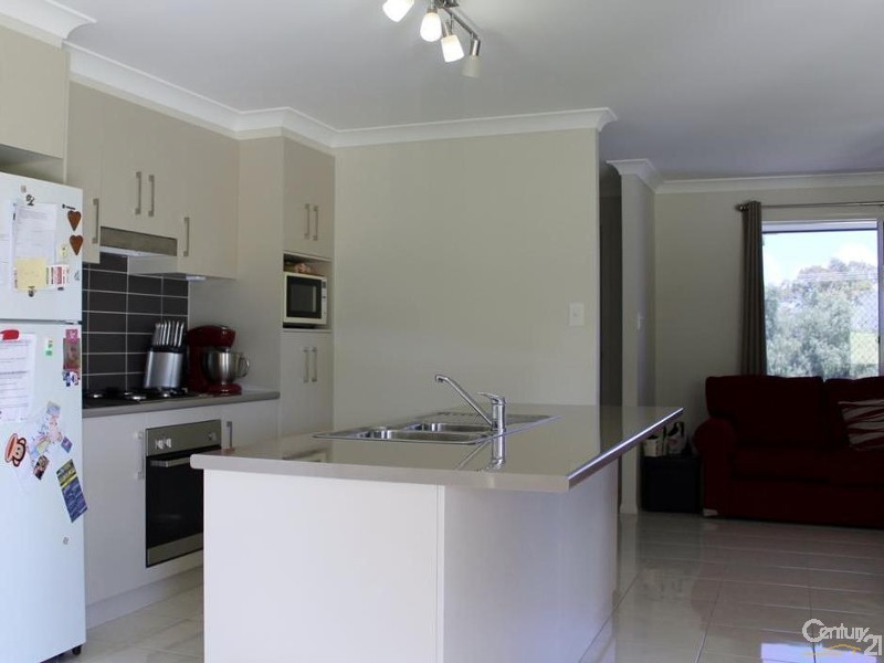 24 Petersens Road, Kingsthorpe QLD 4400