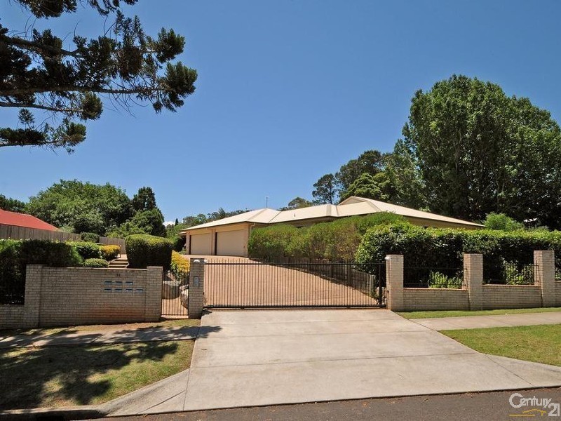 2/51 Jellicoe Street, Mount Lofty QLD 4350