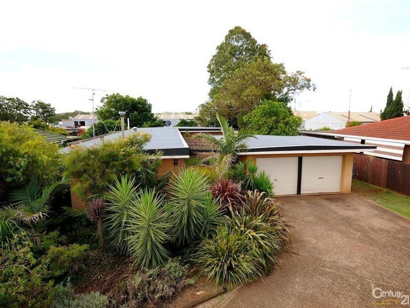 7 Scheske Street, Wilsonton QLD 4350