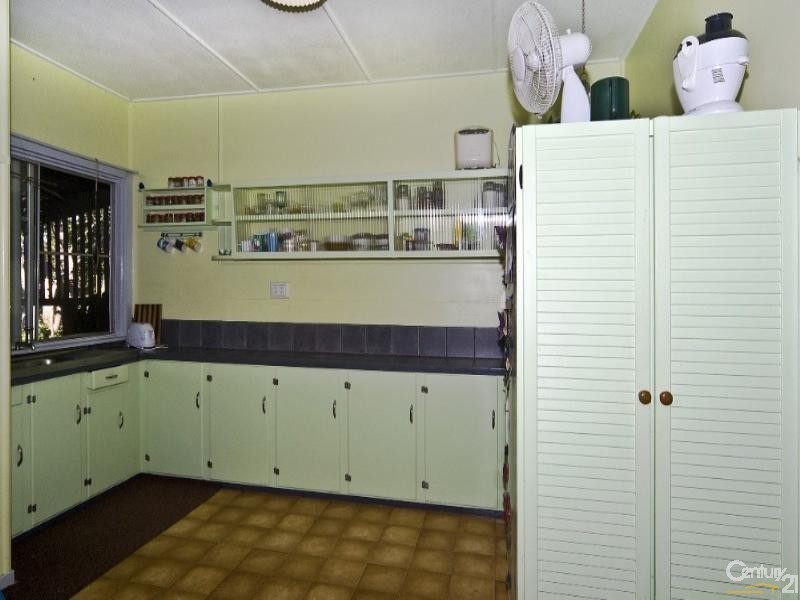 46 Holberton Street, Rockville QLD 4350