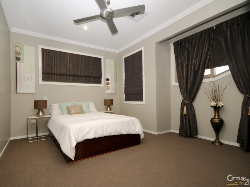 2 Bonville Crt, Middle Ridge QLD 4350