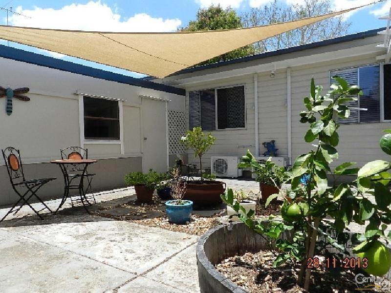 16 Skehan Street, Centenary Heights QLD 4350