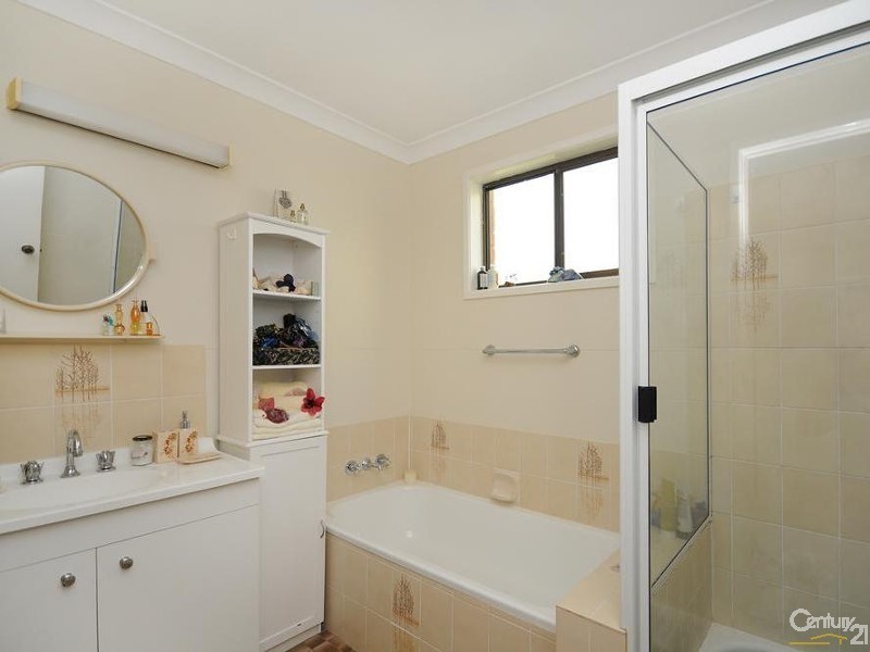 6  Mollison Court, Wilsonton QLD 4350