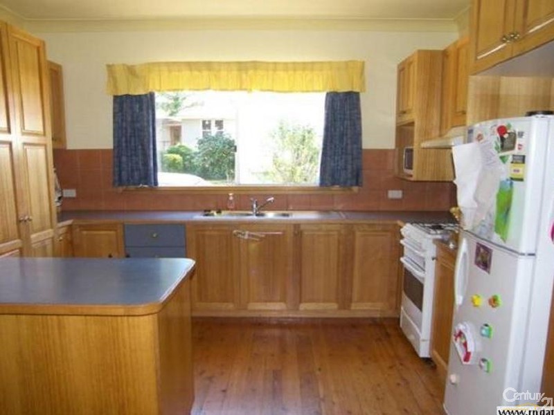 20 Collins Street, Mount Lofty QLD 4350