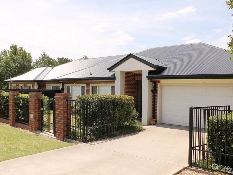 2/28 Curzon Street, East Toowoomba QLD 4350