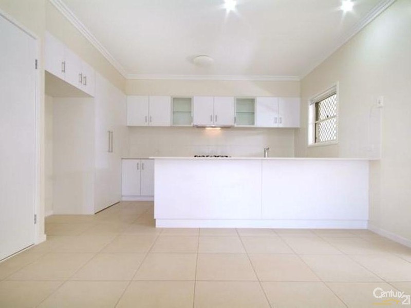 2/28 Curzon Street, East Toowoomba QLD 4350