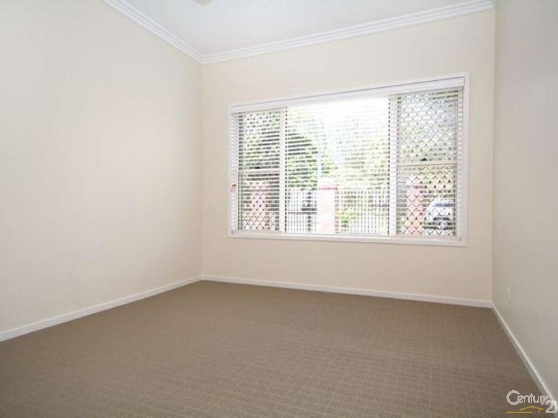 2/28 Curzon Street, East Toowoomba QLD 4350
