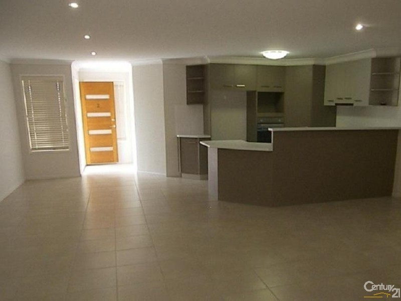 2/125 Platz Street, Darling Heights QLD 4350