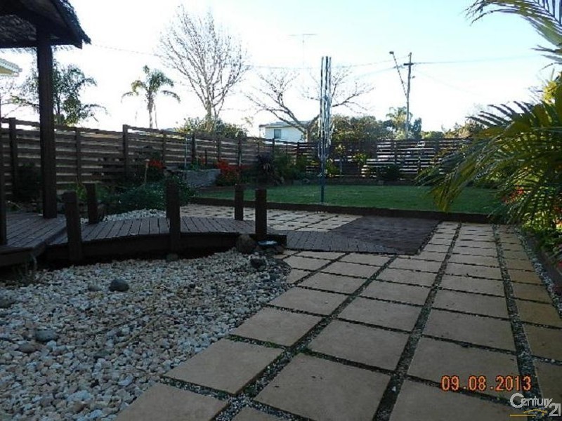 1 Farr Street, Centenary Heights QLD 4350