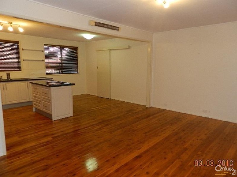 1 Farr Street, Centenary Heights QLD 4350