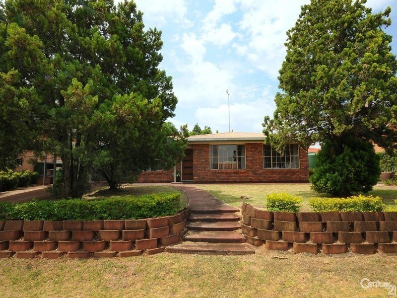 64 Hursley Road, Newtown QLD 4350