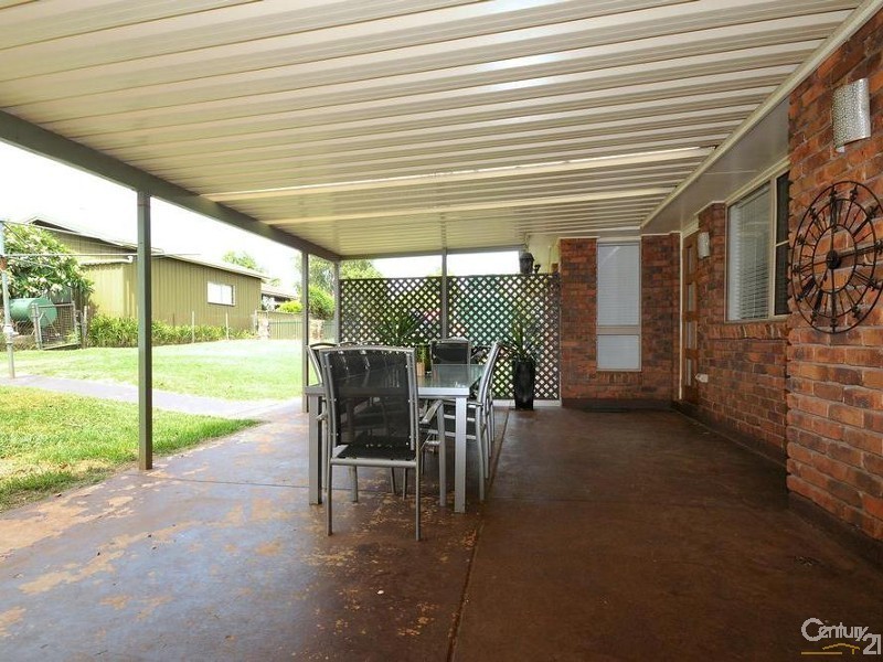 64 Hursley Road, Newtown QLD 4350