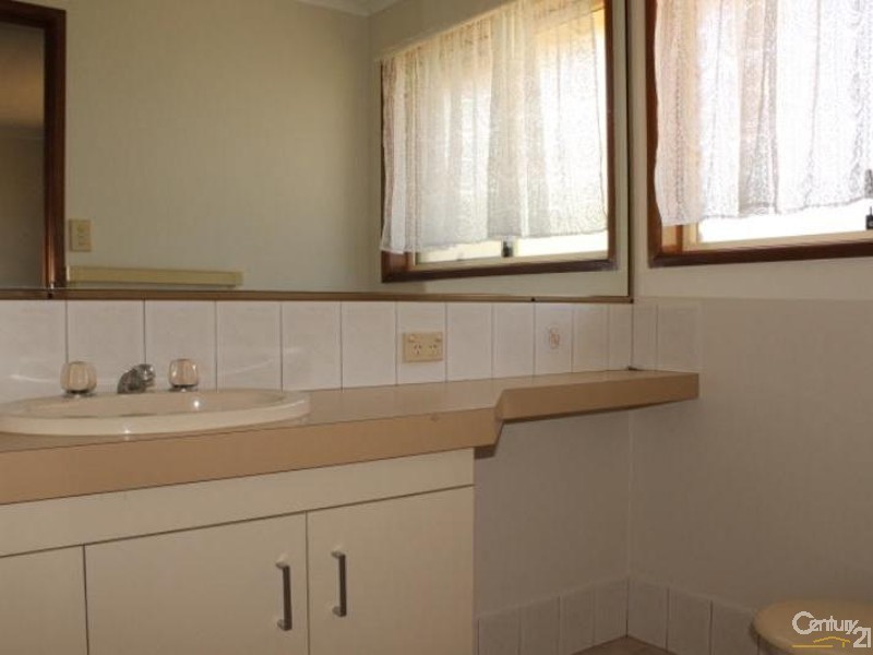 7 Alroe Court, Kearneys Spring QLD 4350