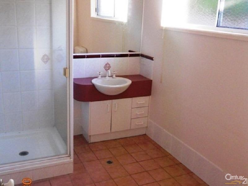 6 Kerry Close, Middle Ridge QLD 4350