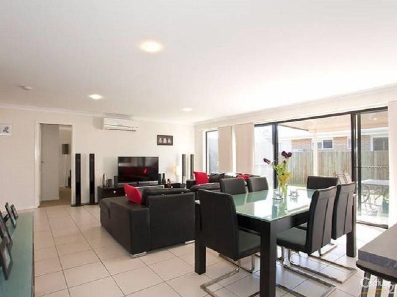 9 Kurrawa Crescent, Glenvale QLD 4350