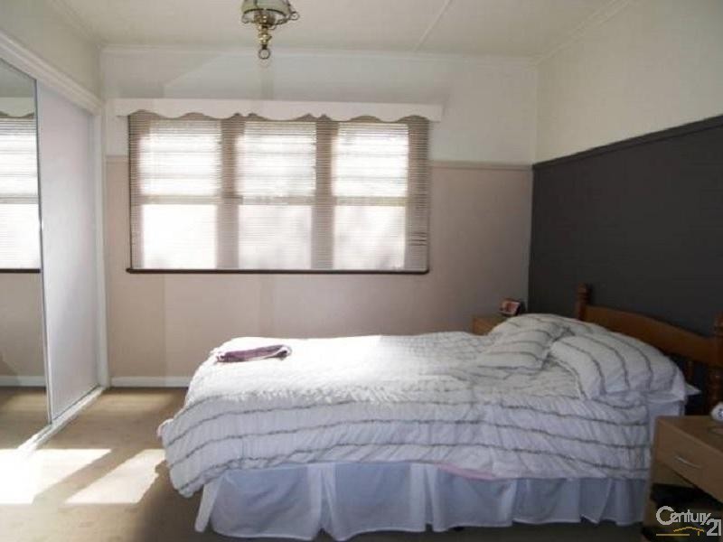 20 Collins Street, Mount Lofty QLD 4350