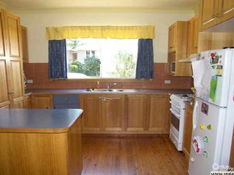 20 Collins Street, Mount Lofty QLD 4350